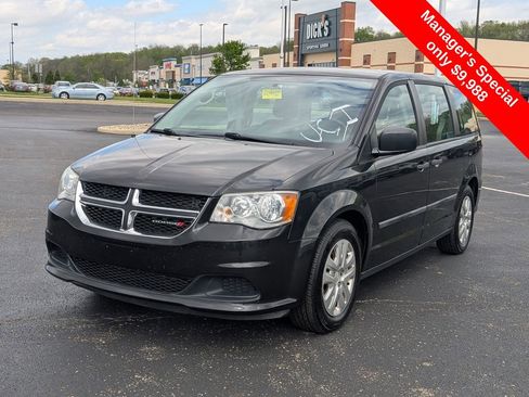Used 2016 Dodge Grand Caravan American Value Package FWD image 3