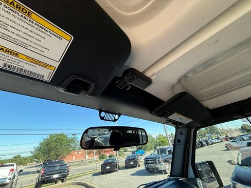 Used 2017 Jeep Wrangler Unlimited Sport w/ Connectivity Group AWD/4WD image 22