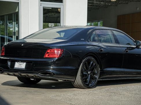 New 2025 Bentley Flying Spur Plug-In Hybrid image 11