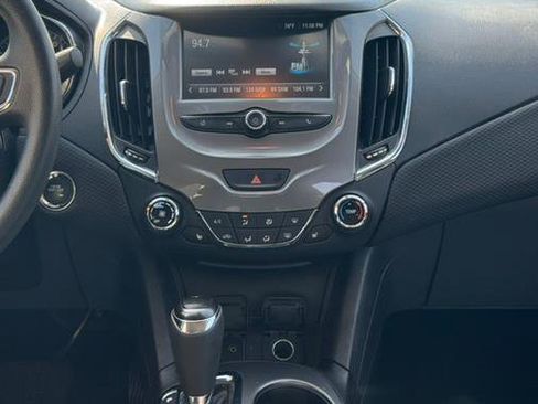 Used 2016 Chevrolet Cruze LT w/ Convenience Package image 13
