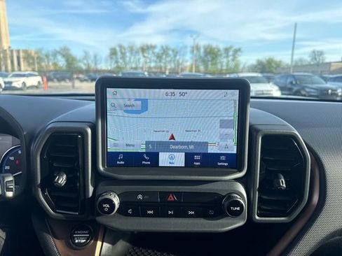 Used 2024 Ford Bronco Sport Outer Banks w/ Tech Package image 21