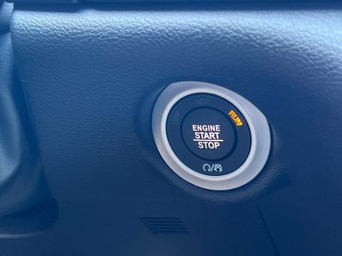 New 2027 Chrysler Pacifica Select FWD image 22