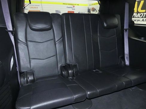 Used 2017 Cadillac Escalade Platinum AWD/4WD image 26