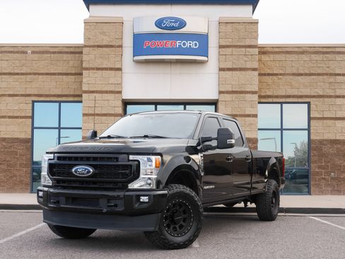 Used 2022 Ford F350 Lariat image 2