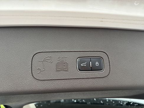 Used 2023 Lincoln Aviator AWD w/ Premium Package image 26
