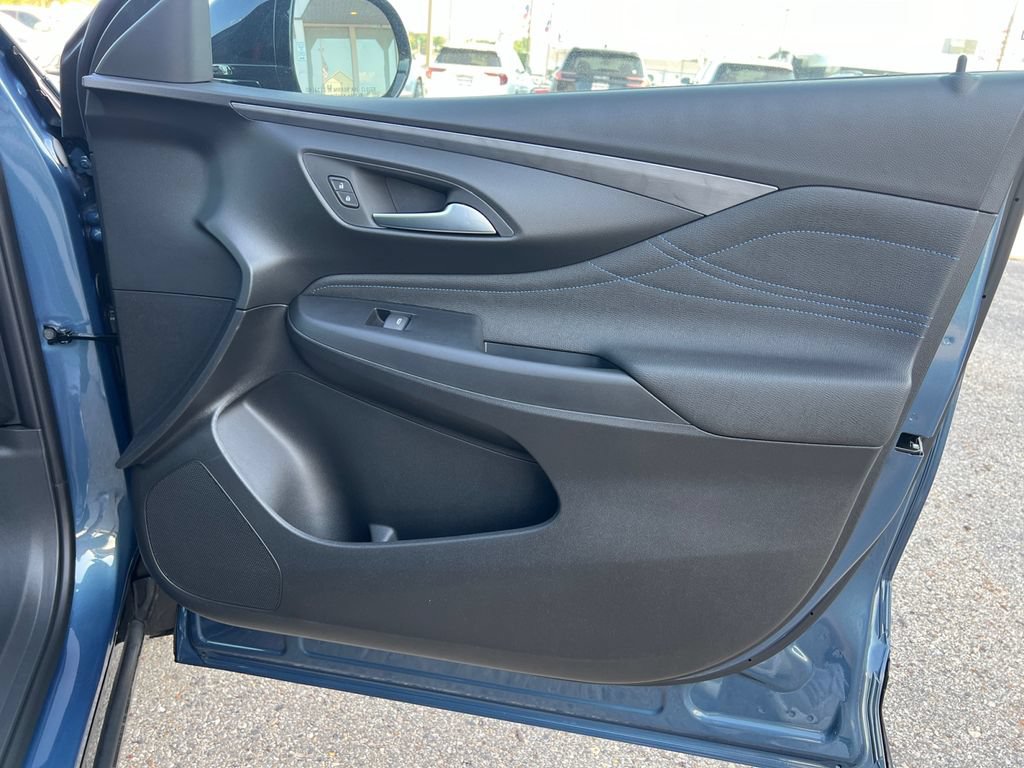 New 2026 Buick Envista Sport Touring w/ Convenience I Package FWD image 32