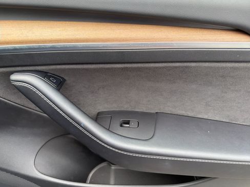 Used 2021 Tesla Model 3 Standard Range Plus RWD image 18