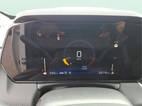 Used 2025 Chevrolet TrailBlazer LT AWD/4WD image 21