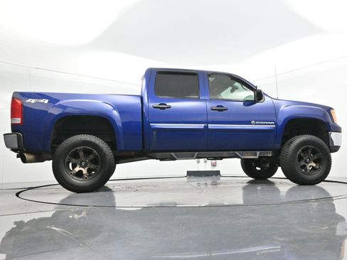 Used 2012 GMC Sierra 1500 SLT w/ Heritage Edition AWD/4WD image 45