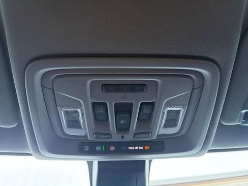 Certified 2022 GMC Sierra 1500 Denali w/ Denali Premium Package image 12