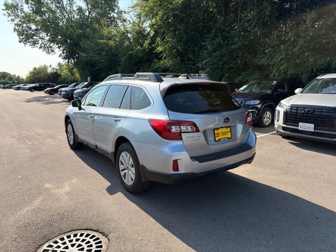 Used 2016 Subaru Outback 2.5i Premium AWD/4WD image 3