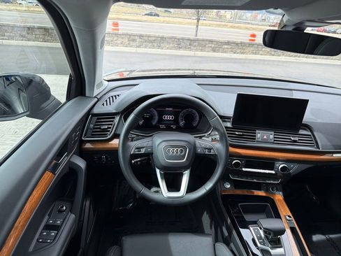 Used 2023 Audi Q5 e Premium Plus w/ Premium Plus Package image 14