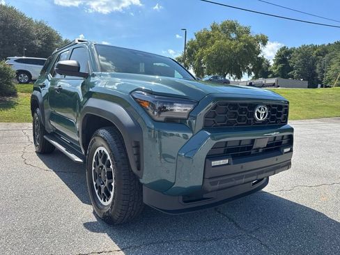 Certified 2026 Toyota 4Runner TRD Off-Road Premium AWD/4WD image 7