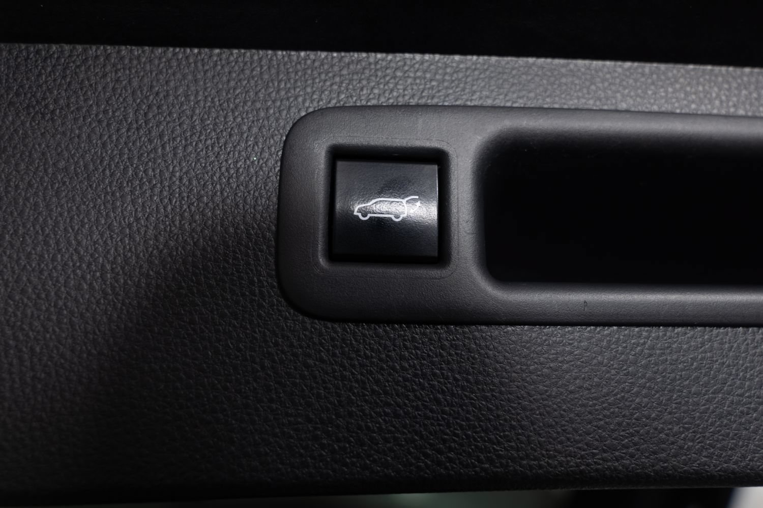 Used 2022 Toyota Highlander XLE FWD image 21