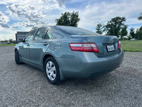 Used 2009 Toyota Camry LE FWD image 8