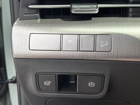 Certified 2024 Hyundai Kona Limited FWD image 30
