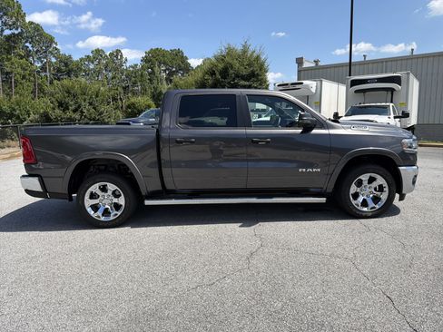 Used 2025 RAM 1500 Big Horn AWD/4WD image 9