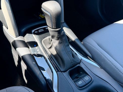 Used 2023 Toyota Corolla Cross AWD Hybrid w/ Moonroof Package image 23