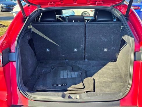 Used 2023 INFINITI QX55 Essential image 11