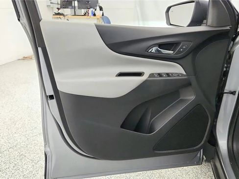 Used 2023 Chevrolet Equinox LS w/ Driver Confidence II Package AWD/4WD image 31