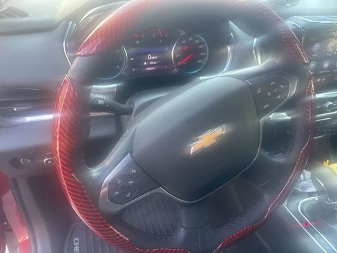 Used 2023 Chevrolet Traverse LT image 22