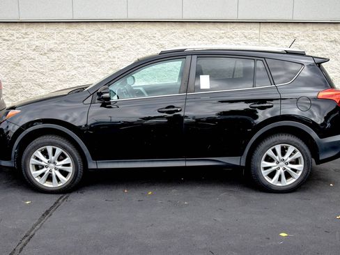 Used 2014 Toyota RAV4 Limited w/ Technology Package AWD/4WD image 18