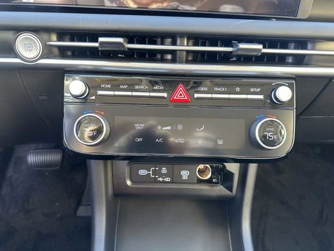 New 2026 Hyundai Tucson Blue SE image 17