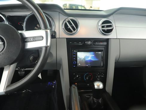 Used 2009 Ford Mustang GT image 16