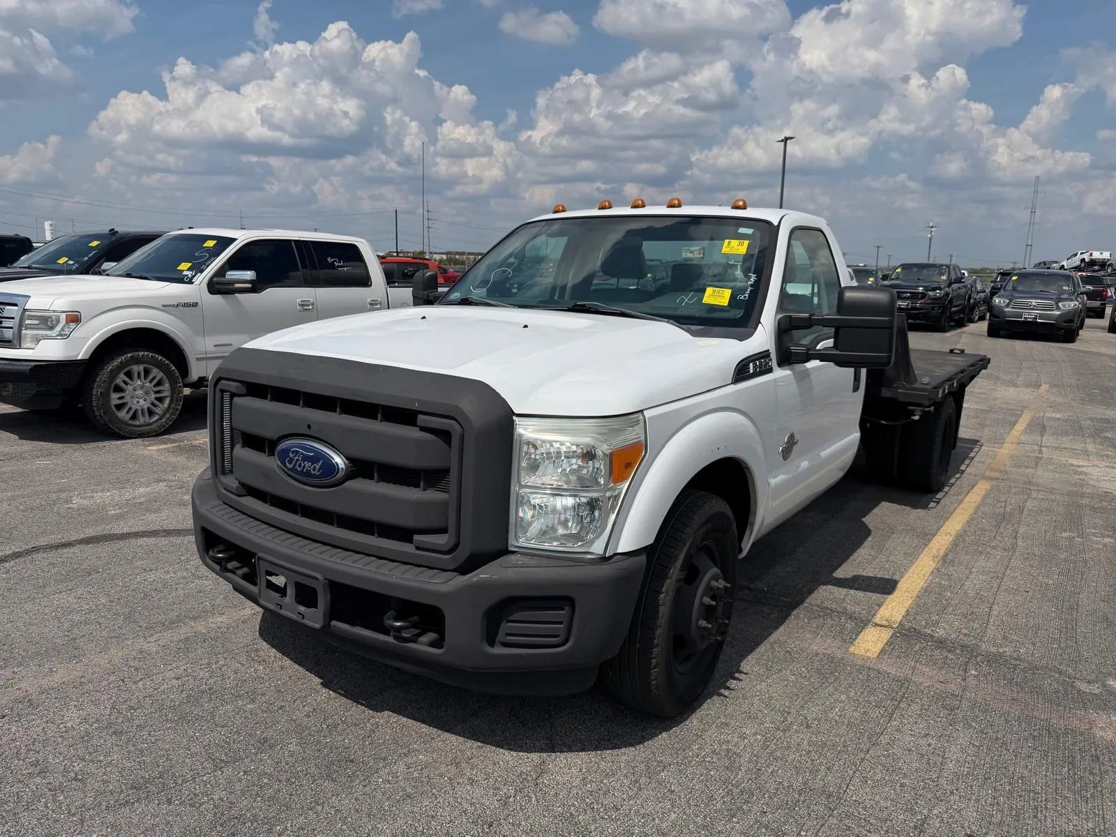 Used 2014 Ford F350 XL w/ Trailer Tow Package RWD image 3