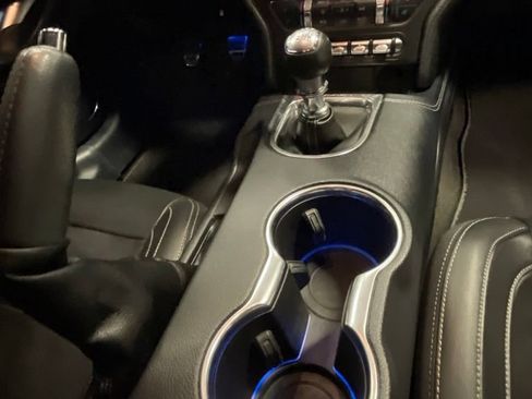 Used 2018 Ford Mustang GT Premium w/ GT Performance Package RWD image 19
