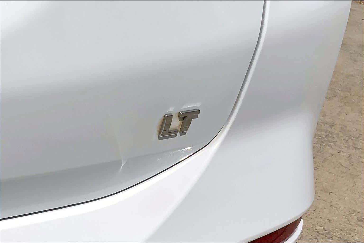 Certified 2023 Chevrolet Equinox LT FWD image 10