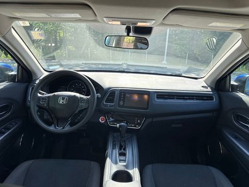 Used 2021 Honda HR-V EX image 16