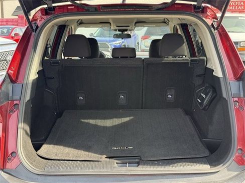 Used 2023 Nissan Rogue S image 30