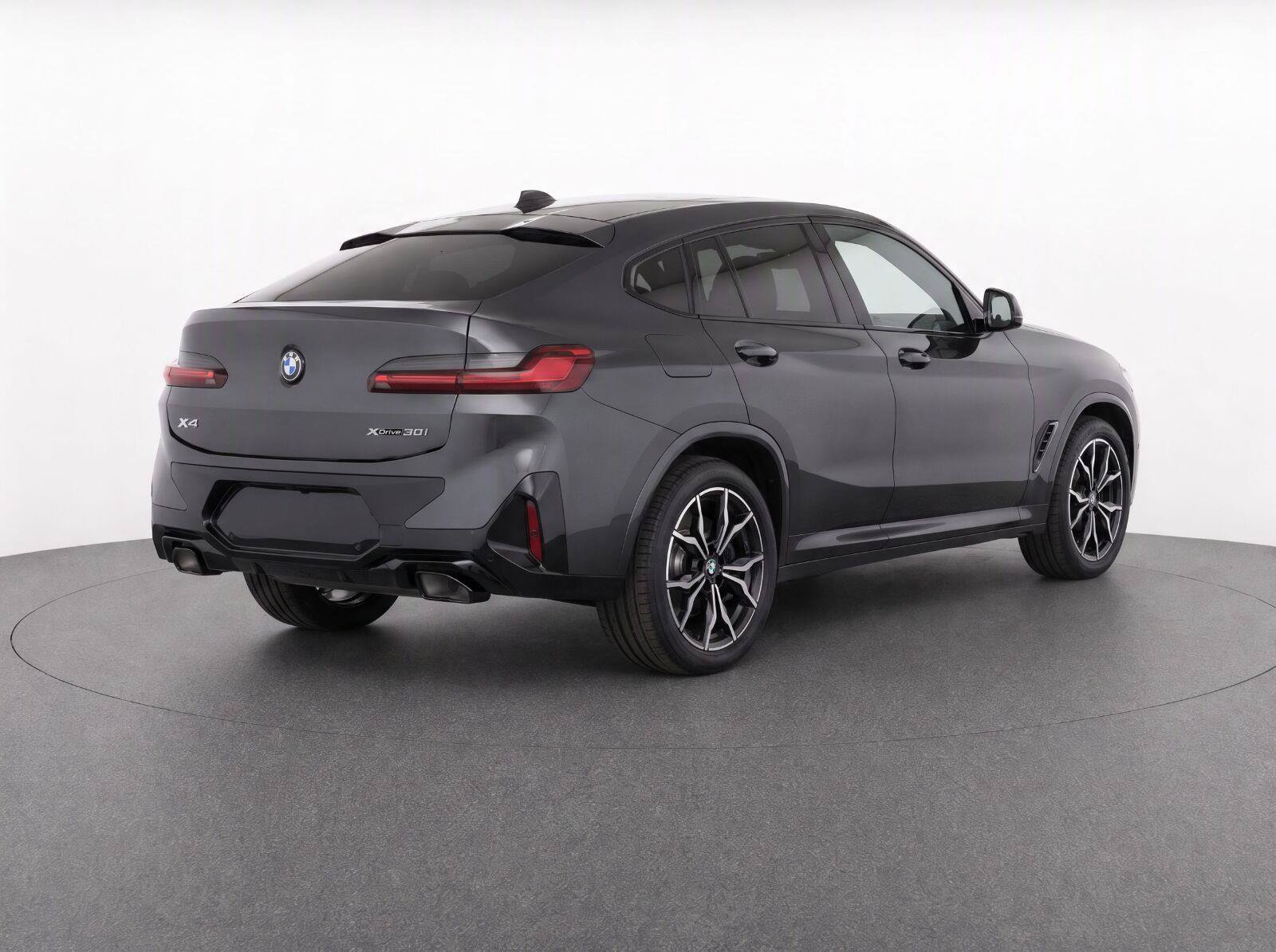 Used 2024 BMW X4 xDrive30i w/ Premium Package AWD/4WD image 5