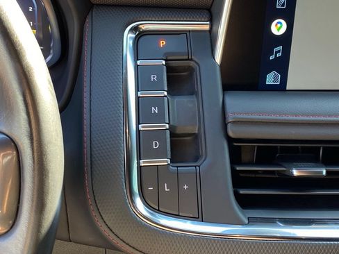 Used 2022 Chevrolet Tahoe RST w/ Sport Performance Package RWD image 21