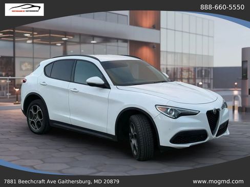 Used 2022 Alfa Romeo Stelvio Sprint AWD/4WD image 2
