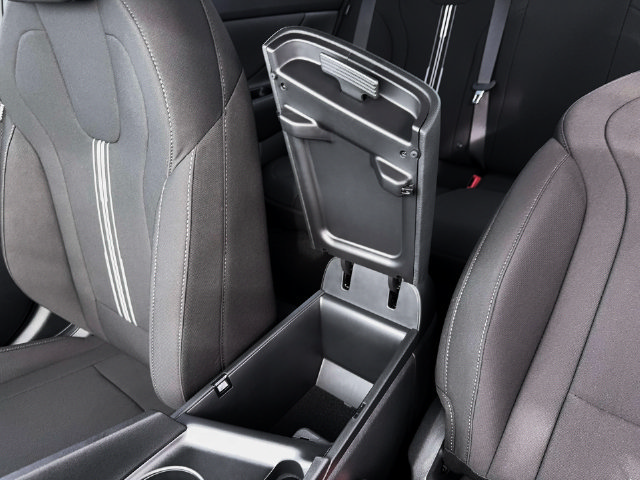 New 2026 Hyundai Elantra Sport FWD image 18