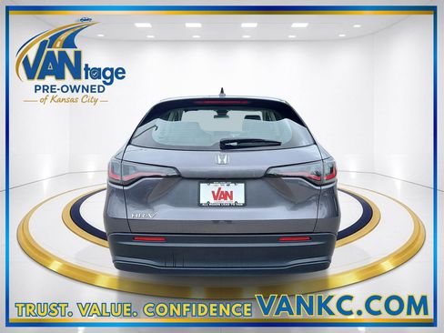 Used 2023 Honda HR-V LX image 7