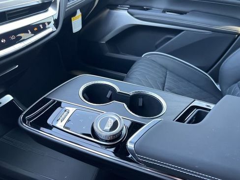 New 2026 Cadillac Lyriq V image 17