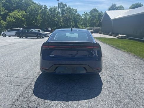 Used 2023 Toyota Prius XLE AWD/4WD image 6