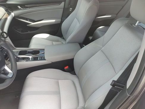 Used 2018 Honda Accord EX image 8