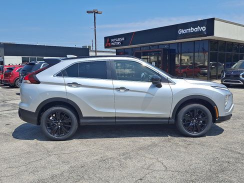 New 2025 Mitsubishi Eclipse Cross Black Edition image 9