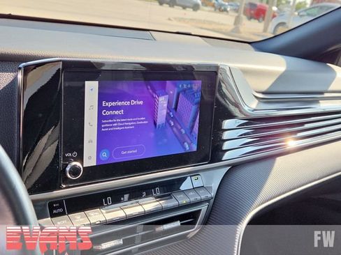Used 2025 Toyota Camry SE FWD image 7