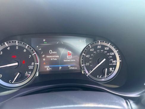 Used 2022 Toyota Highlander XSE FWD image 6