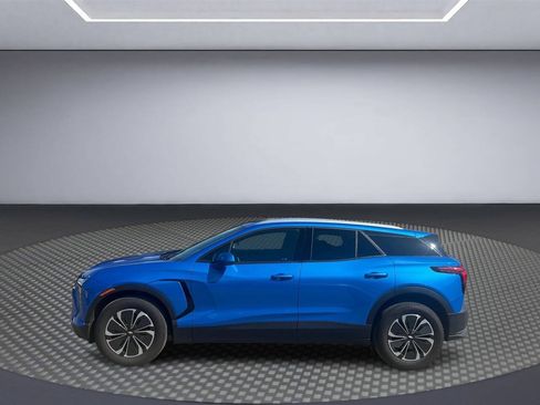 Used 2024 Chevrolet Blazer EV LT AWD/4WD image 4