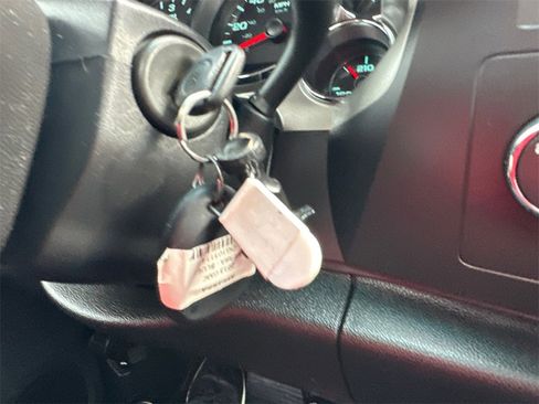 Used 2013 GMC Sierra 1500 SLE w/ Power Tech Package image 17