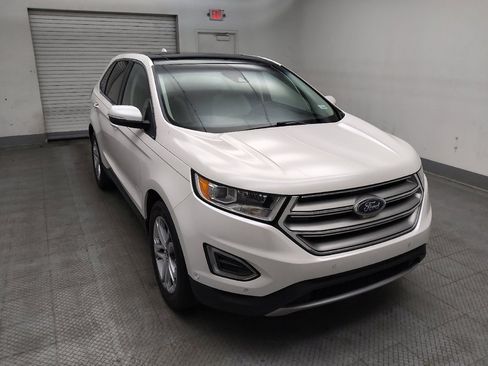 Used 2015 Ford Edge Titanium w/ Equipment Group 302A AWD/4WD image 13