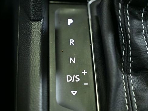 Used 2022 Volkswagen Atlas SEL Premium image 31