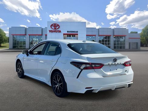 Certified 2024 Toyota Camry SE w/ Blackout Package (TMS) FWD image 6