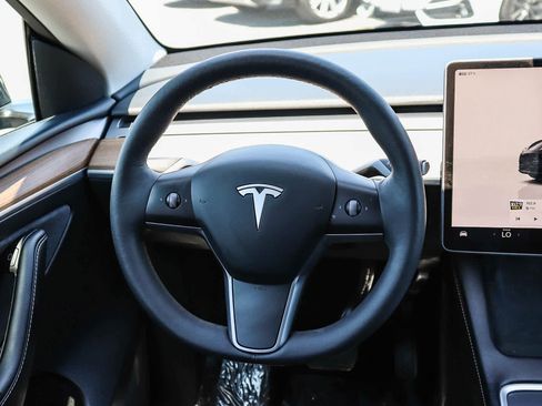 Used 2023 Tesla Model Y Long Range AWD/4WD image 15